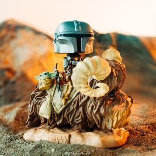 Funko Pop! Deluxe The Mandalorian & The Child On Bantha